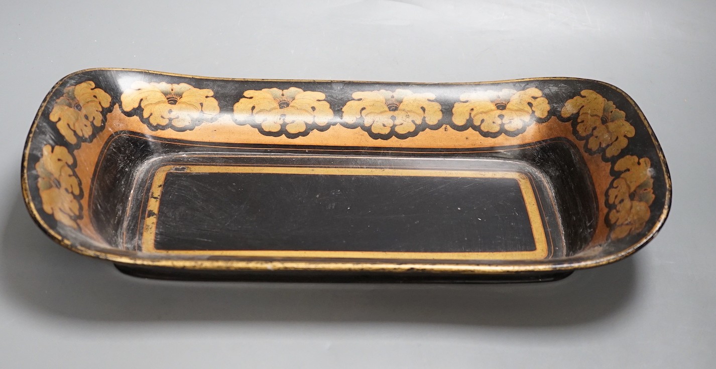 A Regency papier mache dish of rounded rectangular form - 40cm wide